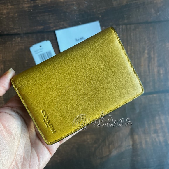 NWT Coach Flax Leather Colorblock Card Case Wallet wth Signature Canvas Interior - Picture 1 of 7